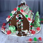 christmas gingerbread house from thatsmyhome.com